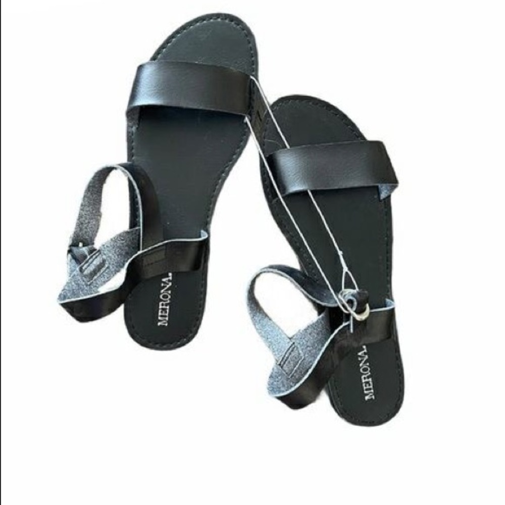 Merino black sandals